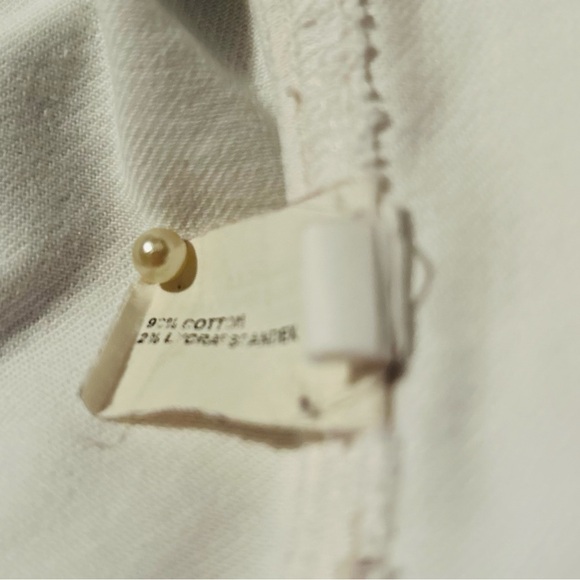 GAP WHITE DENIM JACKET - Picture 9 of 9